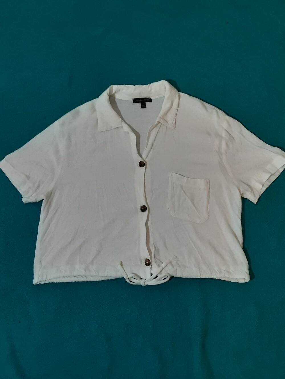 Moa Moa White Cropped Button Front Shirt